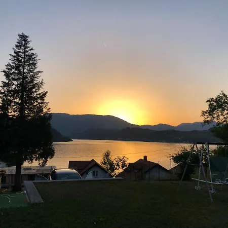 Villa Rnd Vila
