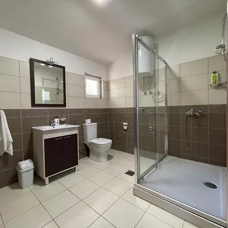 Villa Rnd Vila