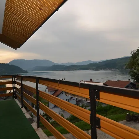 Villa Rnd Vila *